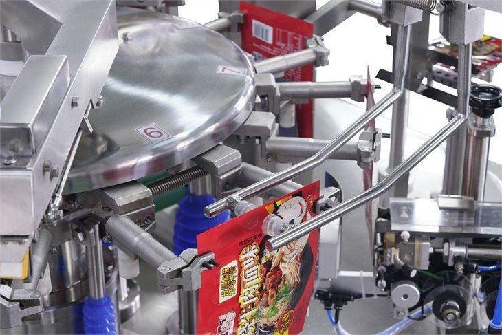 High Speed Pouch Packing Machine
